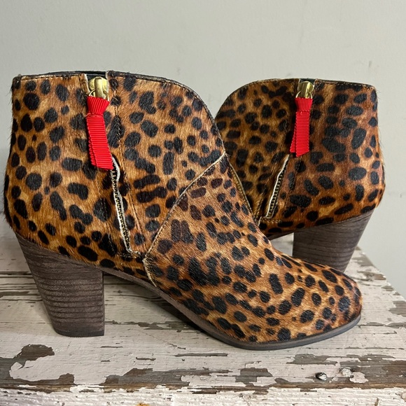 Boden Calfskin Leather Leopard Print Heels - Picture 3 of 6